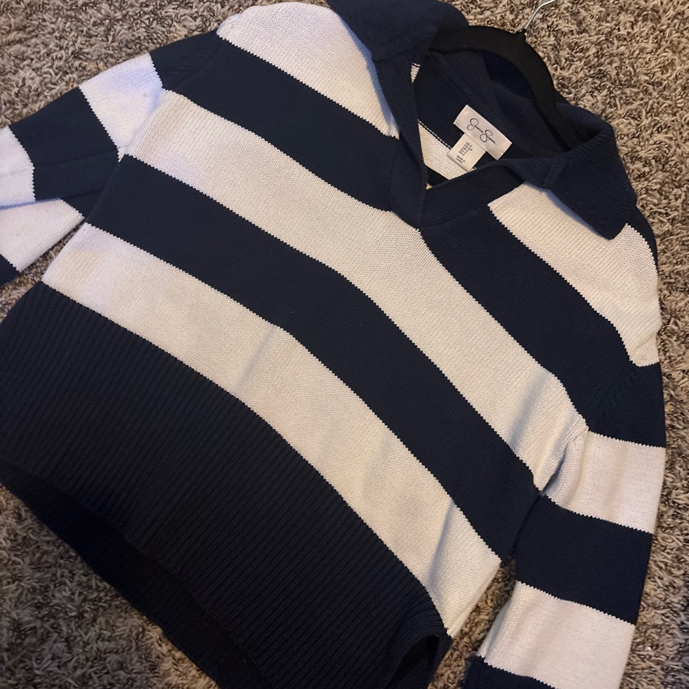 Jessica Simpson Navy and White Knit Sweater